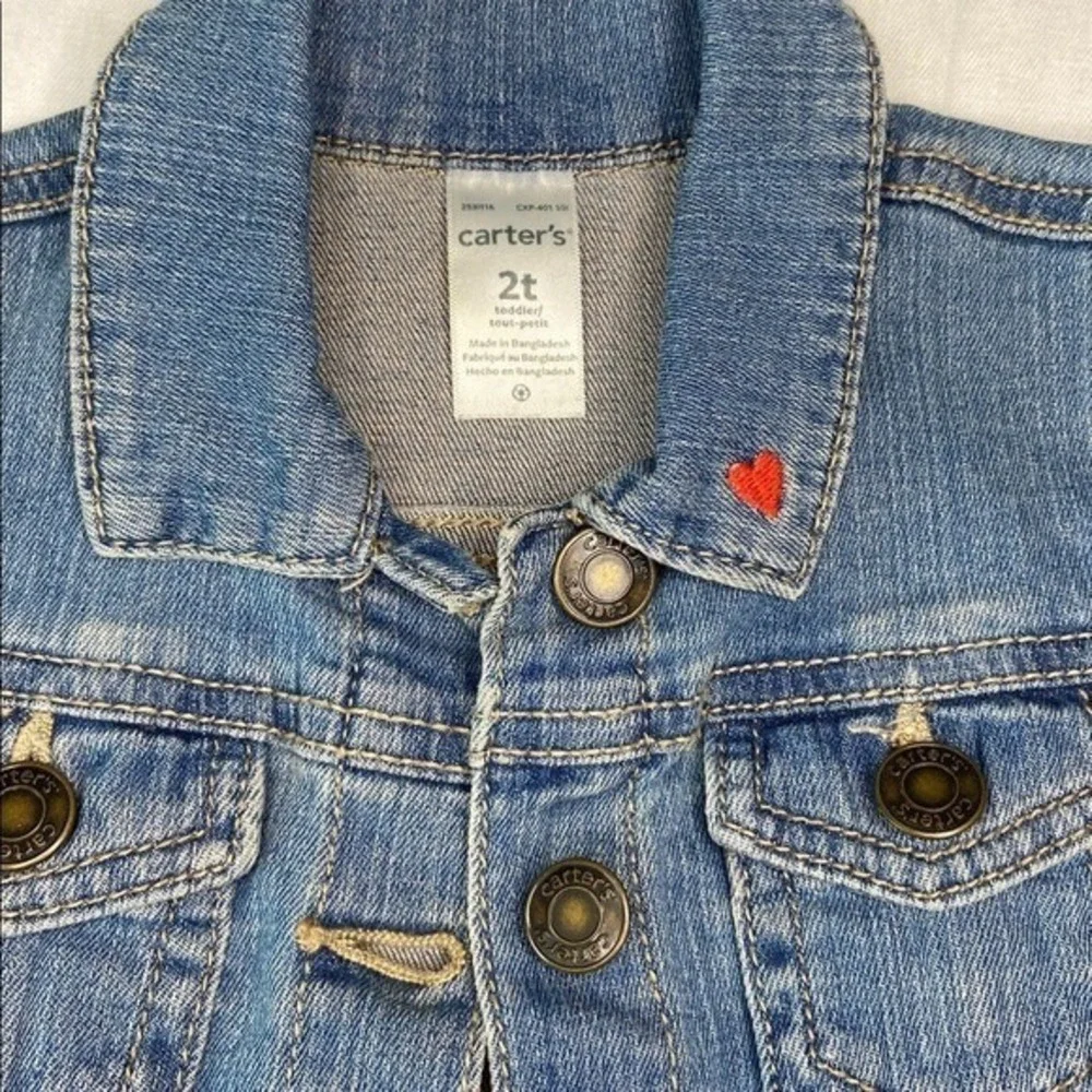 Carters Toddler Girls Blue Denim Jacket Red‎ Heart Detail Size 2T Medium Wash